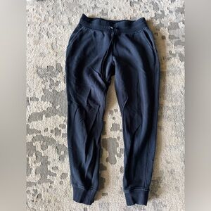 Lululemon Jogger Sweatpants (Size 6)